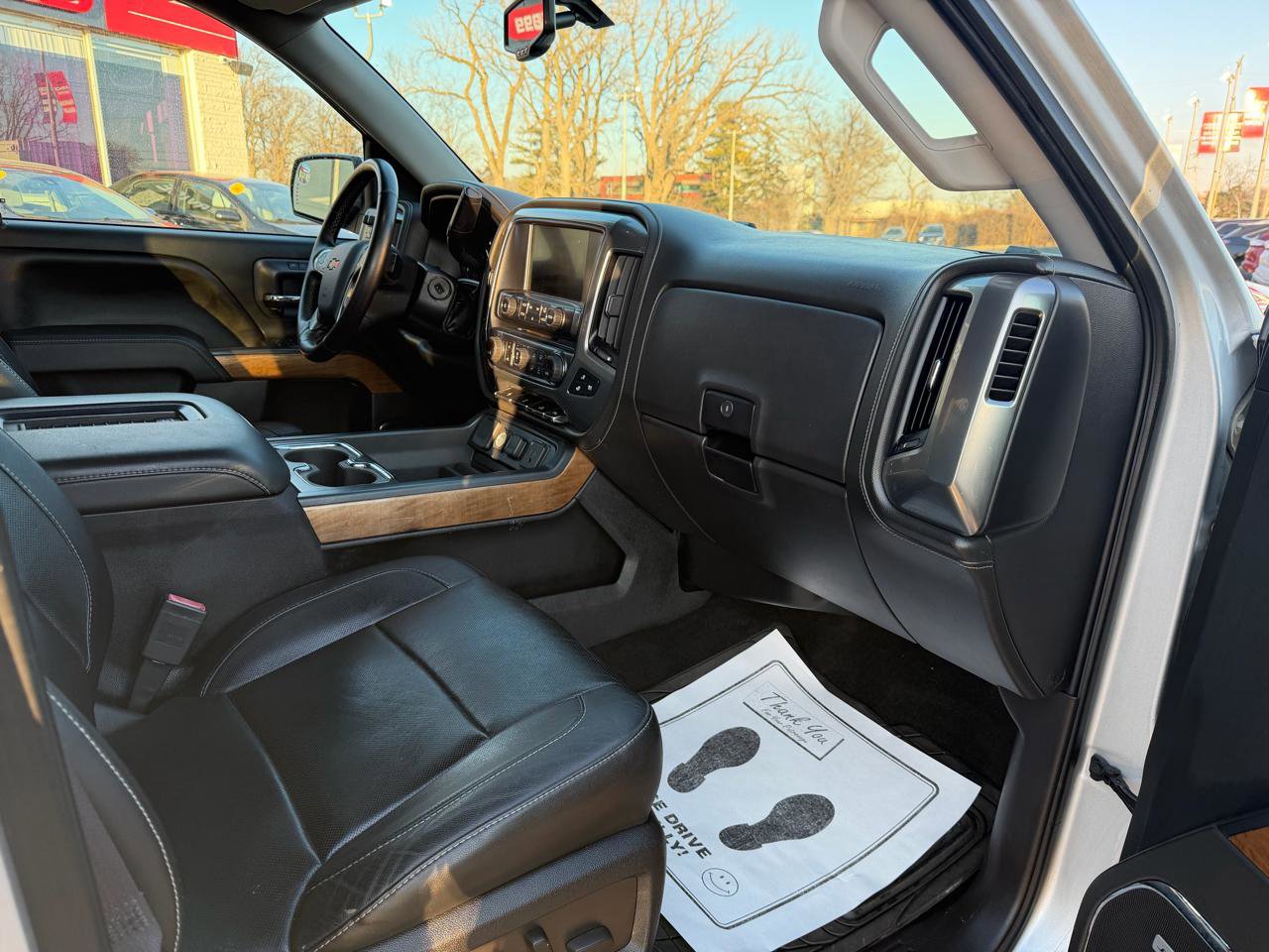 Used 2016 Chevrolet Silverado 1500 LTZ w/ LTZ Plus Package AWD/4WD image 17