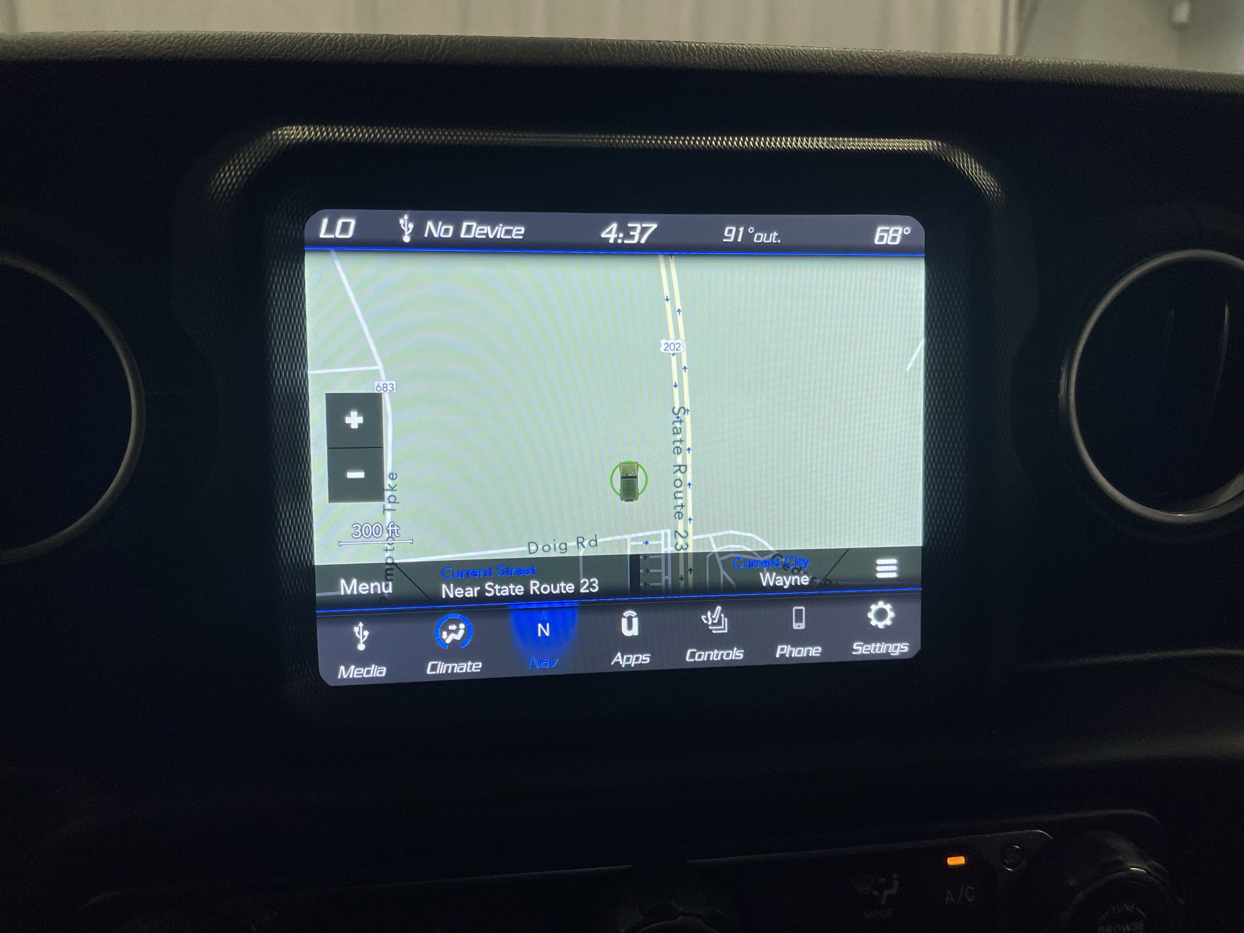 Used 2020 Jeep Wrangler Unlimited Sahara AWD/4WD image 23