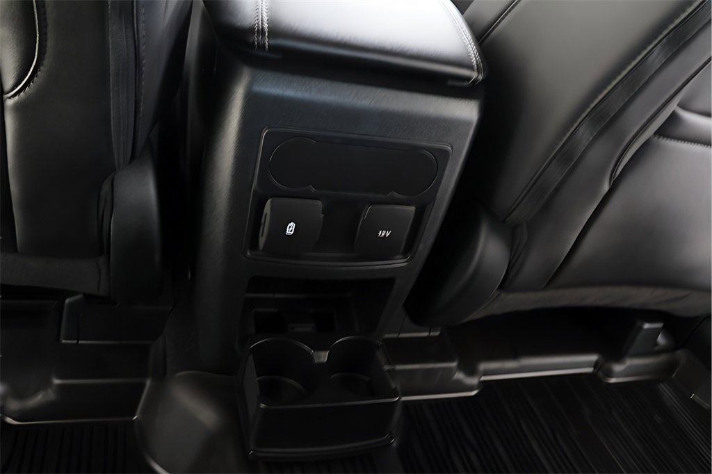 Used 2023 Ford Explorer XLT w/ Equipment Group 202A image 24