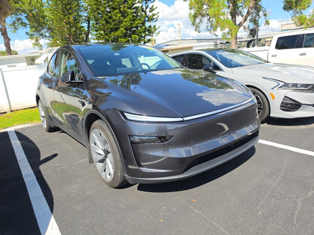 Used 2026 Tesla Model Y 2WD image 3