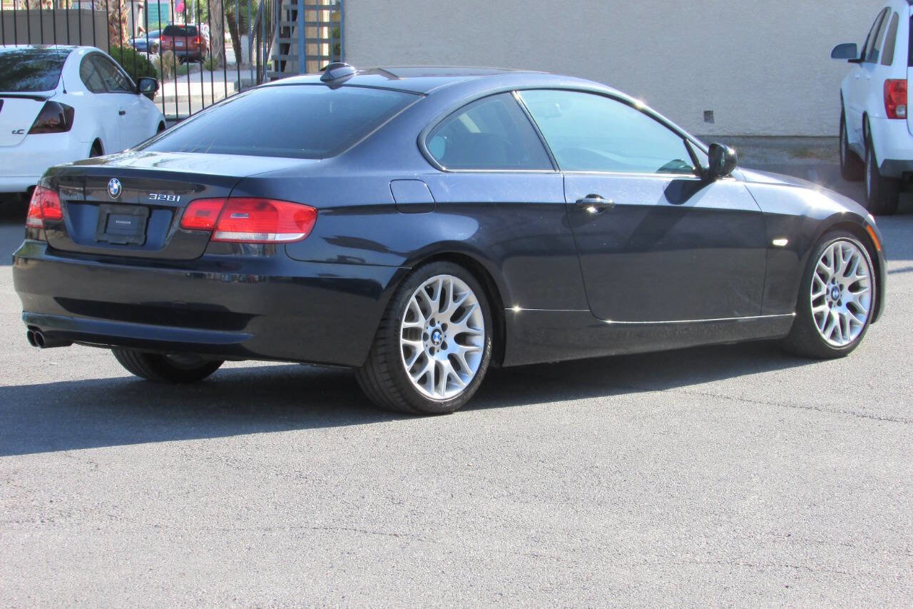 Used 2010 BMW 328i Coupe image 5