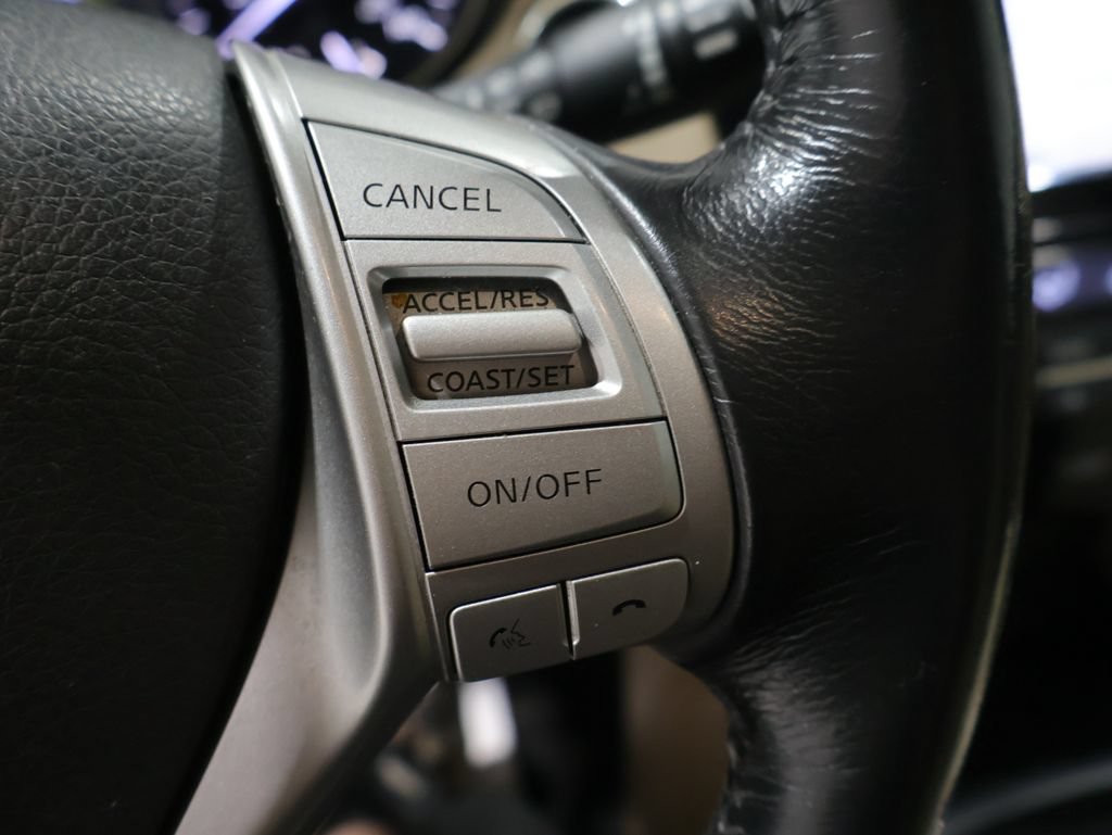 Used 2016 Nissan Rogue SL AWD/4WD image 34