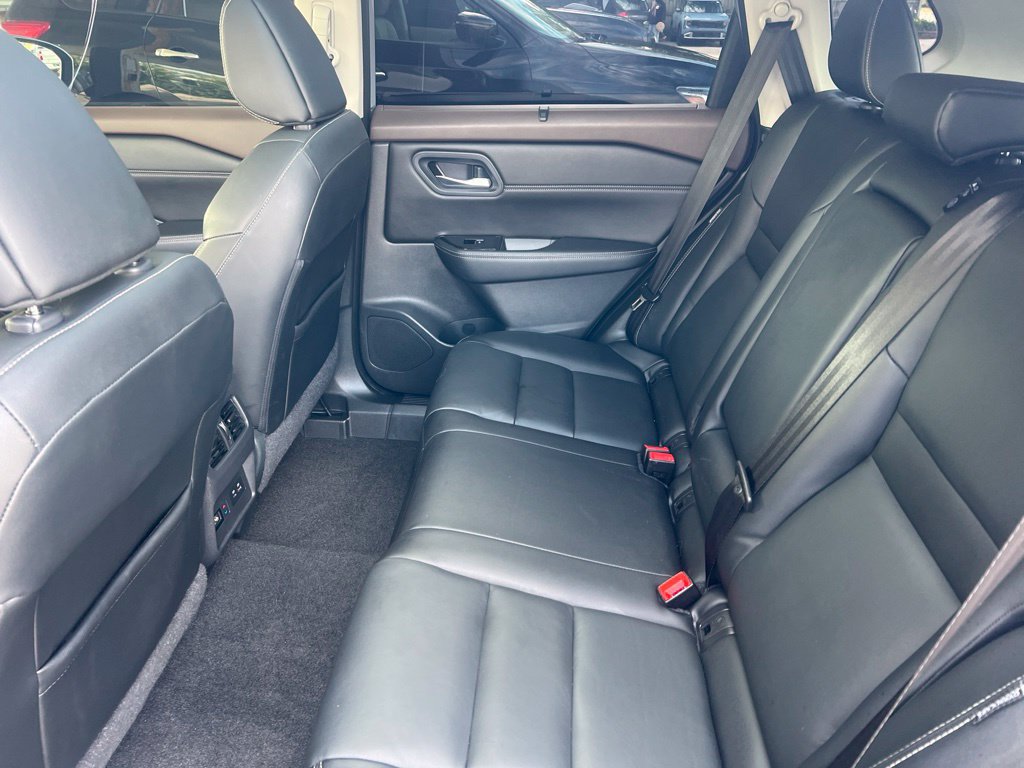 Used 2022 Nissan Rogue SL w/ SL Premium Package FWD image 9