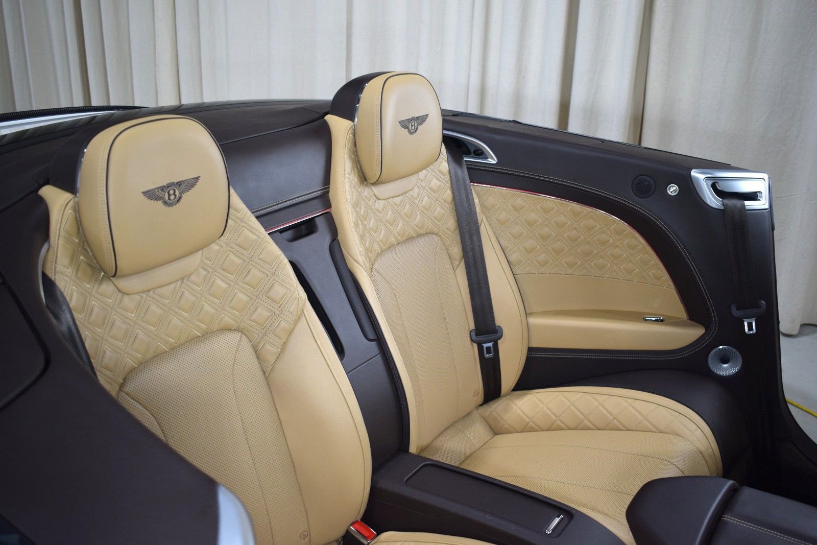 Used 2020 Bentley Continental GT image 17