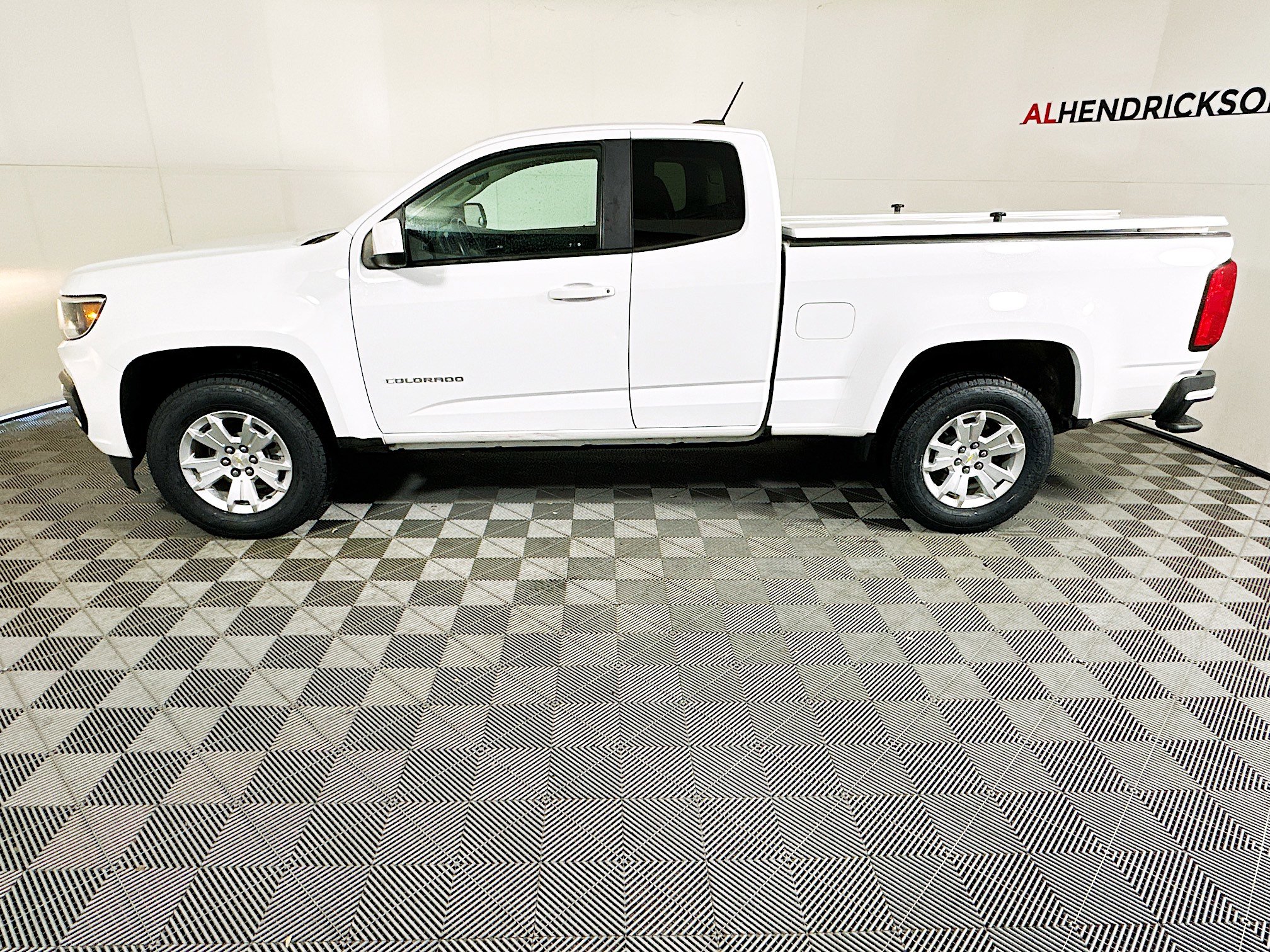 Used 2022 Chevrolet Colorado LT w/ Fleet Safety Package image 6