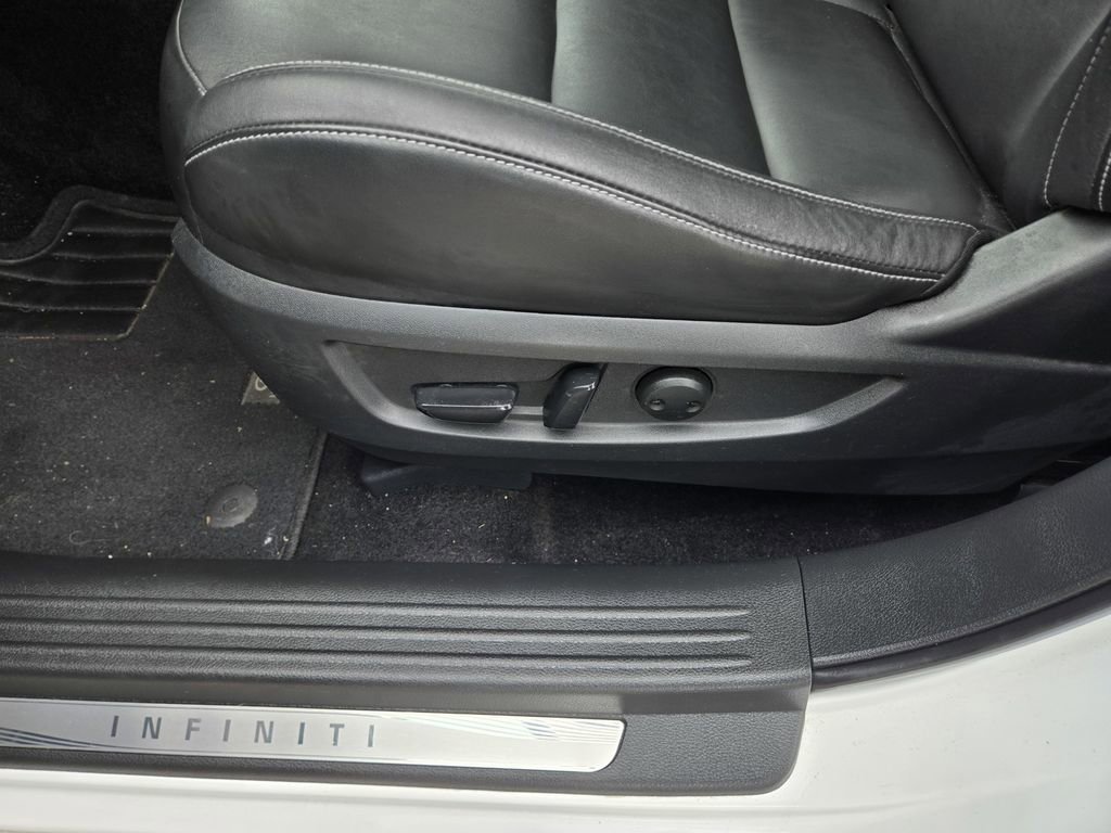 Used 2019 INFINITI QX50 Pure AWD/4WD image 15