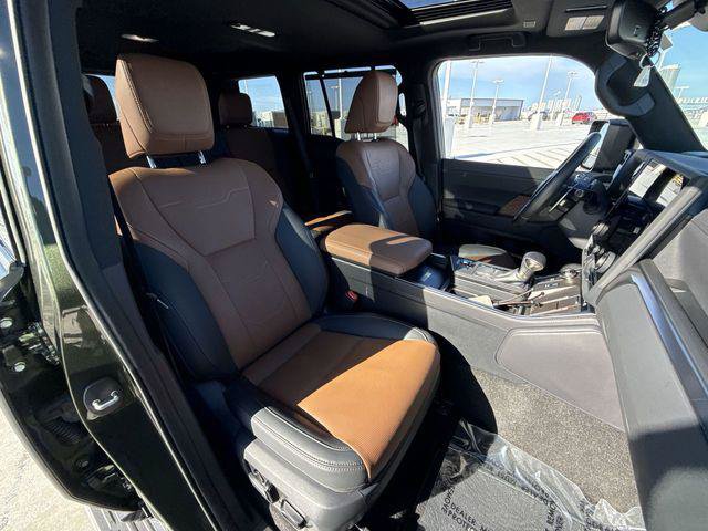 Certified 2025 Lexus GX 550 w/ Cold Area Package AWD/4WD image 27