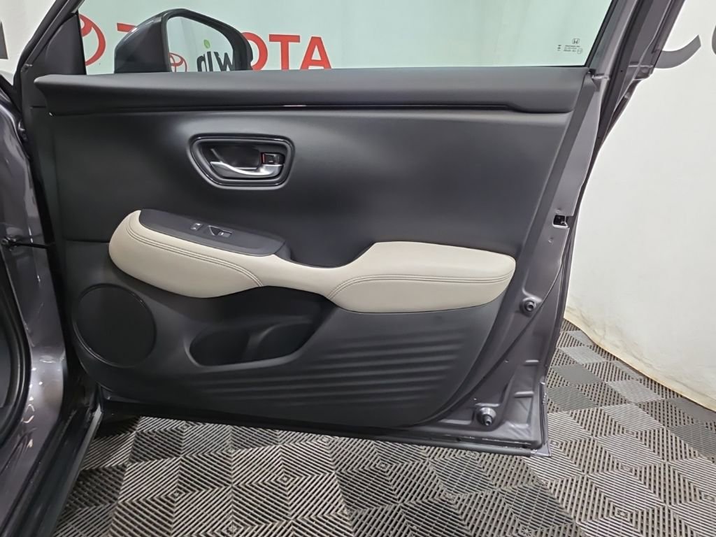 Used 2026 Honda HR-V LX image 10