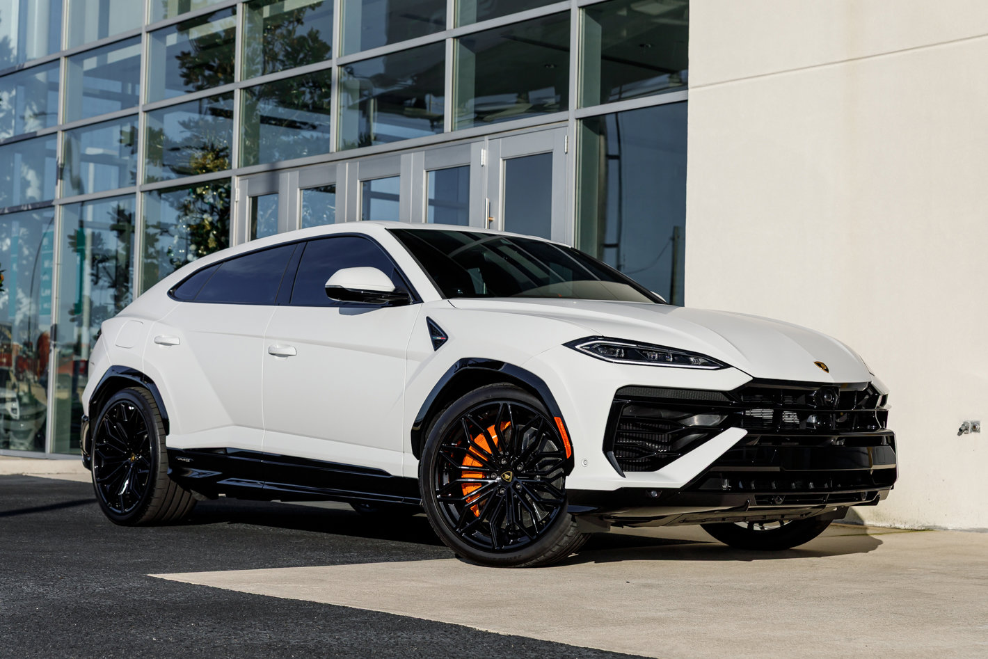 Used 2025 Lamborghini Urus SE image 58