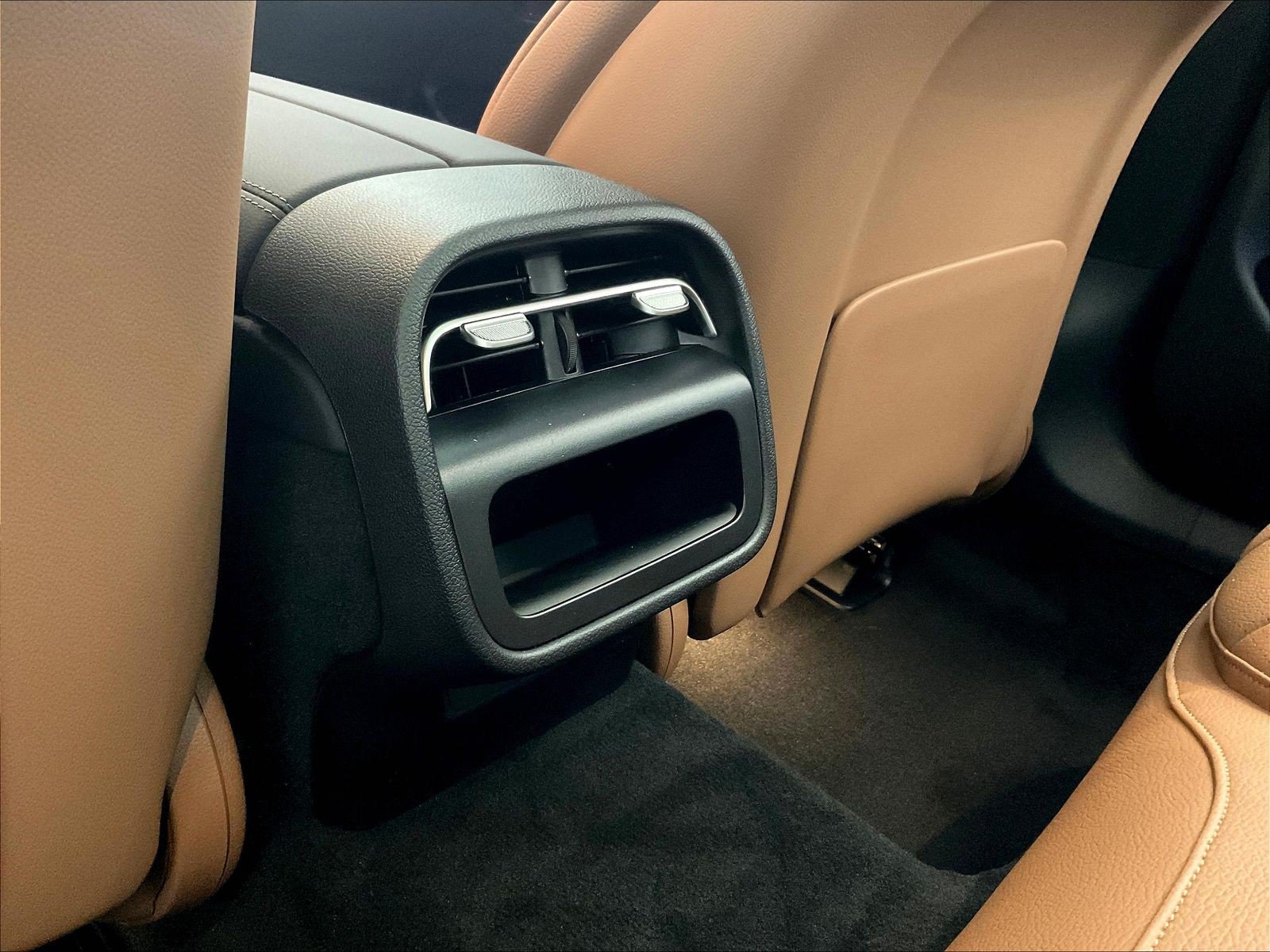 New 2026 Mercedes-Benz E 350 4MATIC Sedan image 22