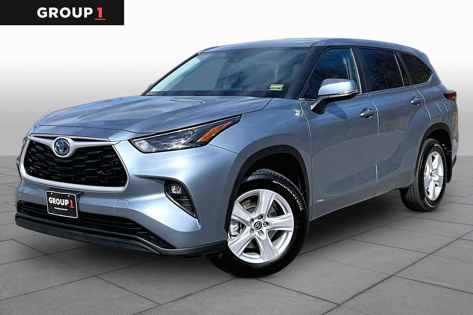 Used 2023 Toyota Highlander LE