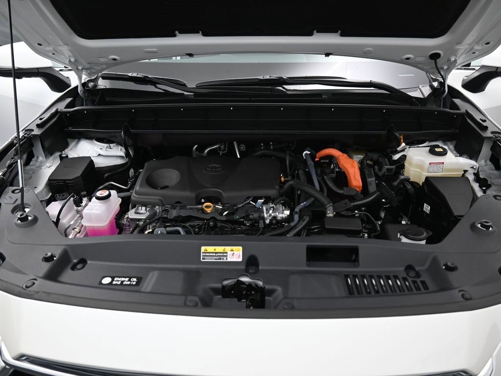 Certified 2025 Toyota Highlander Platinum image 41