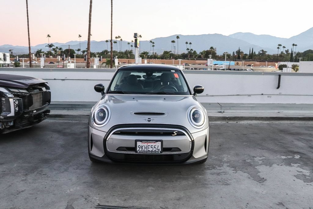 Used 2024 MINI Cooper SE FWD image 3