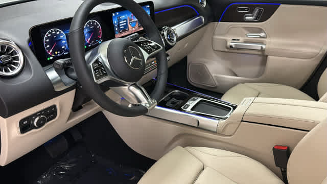 New 2026 Mercedes-Benz GLB 250 4MATIC image 30