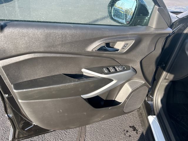 New 2026 Chevrolet Trax RS w/ Sunroof Package FWD image 12