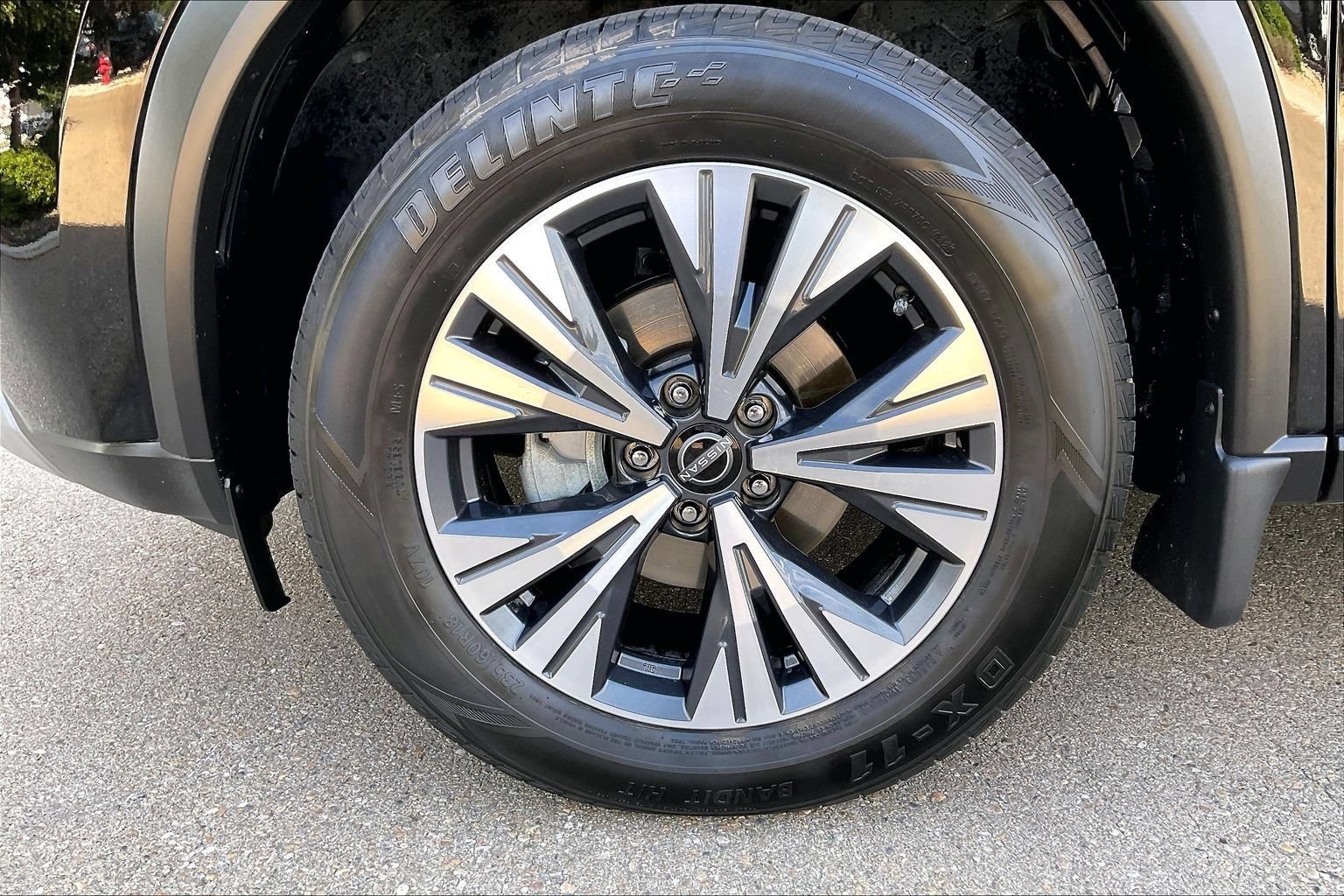 Used 2023 Nissan Rogue SV AWD/4WD image 25
