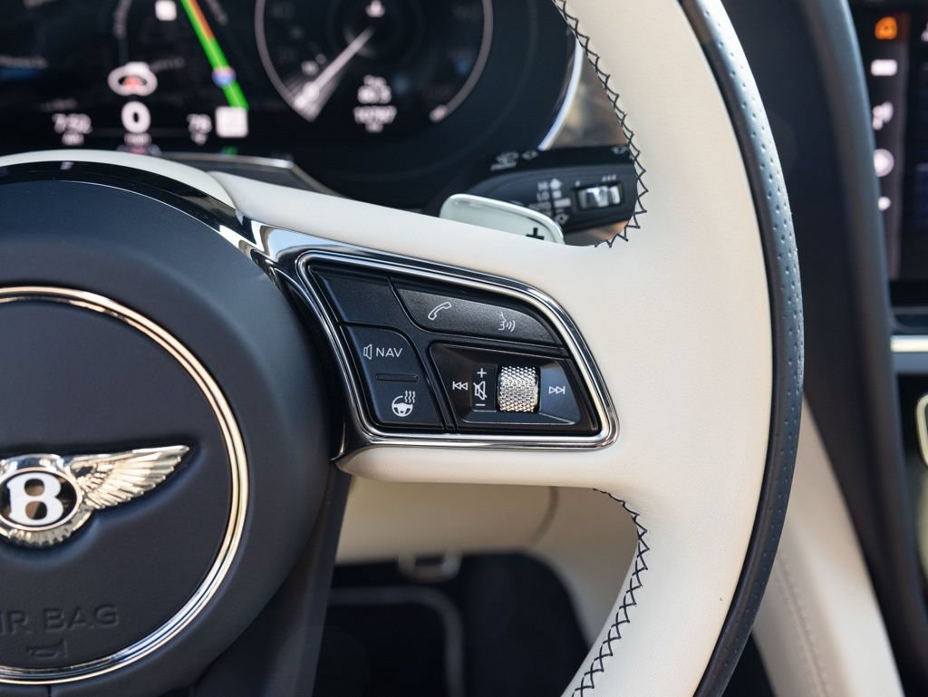 Used 2023 Bentley Bentayga AWD/4WD image 35