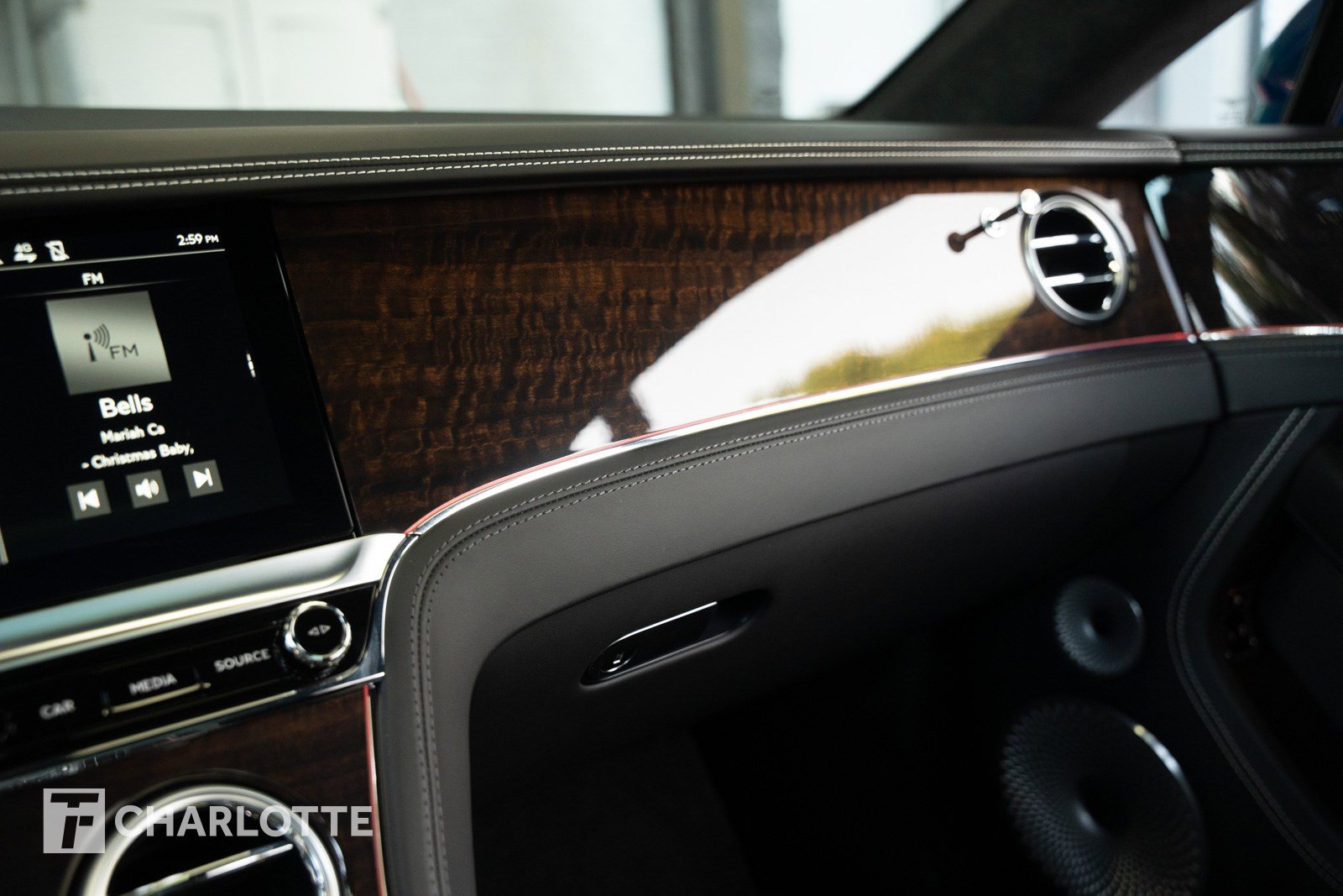 Used 2021 Bentley Continental GT image 32