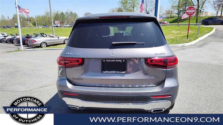 Used 2021 Mercedes-Benz GLB 250 4MATIC image 4
