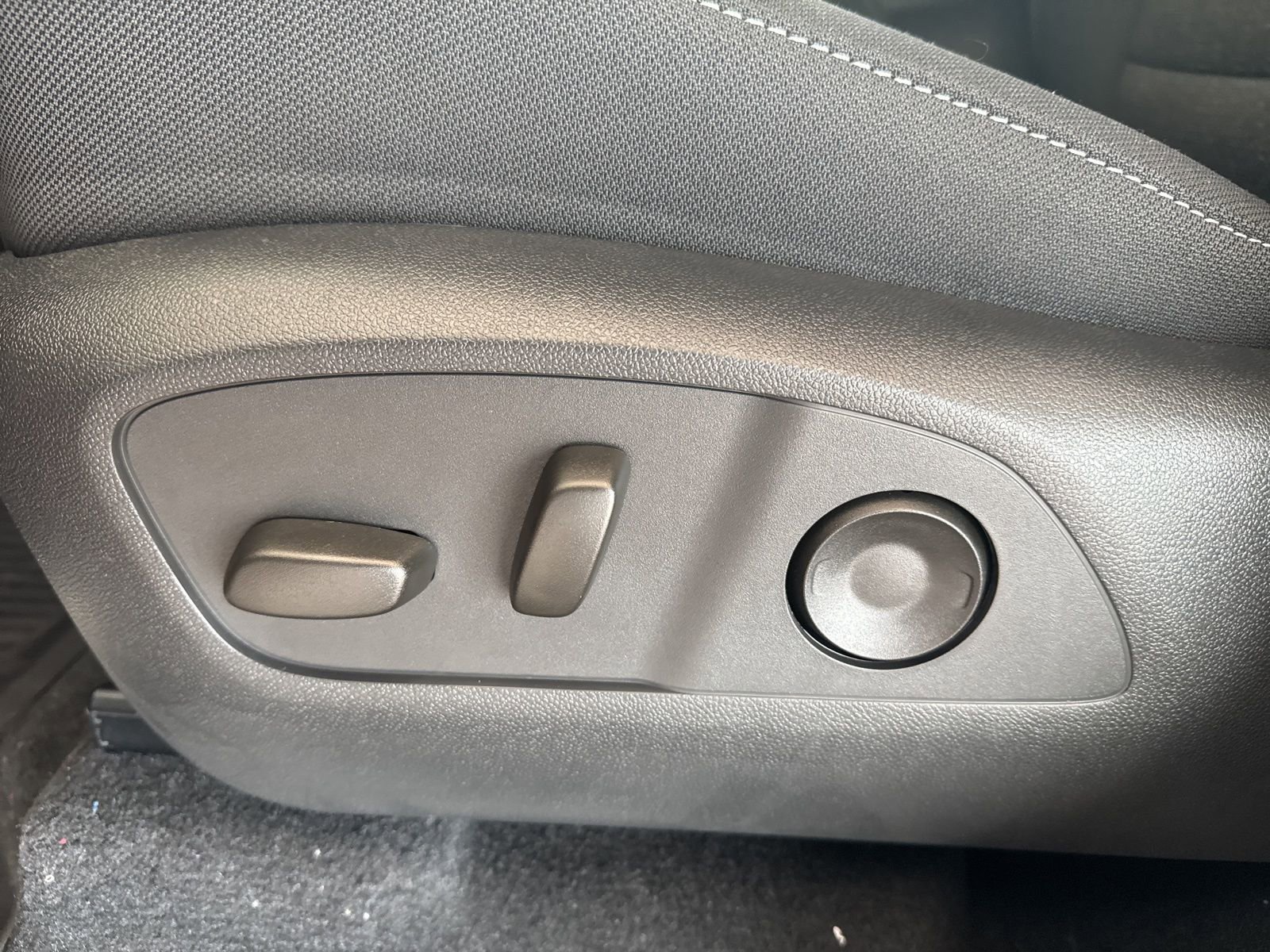 New 2026 Chevrolet Traverse LT w/ Driver Confidence Package image 23