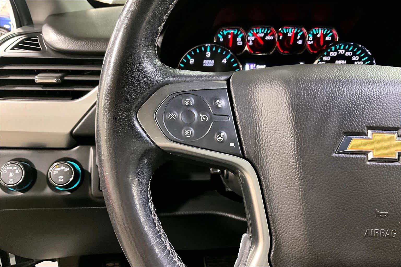 Used 2019 Chevrolet Suburban Premier AWD/4WD image 24
