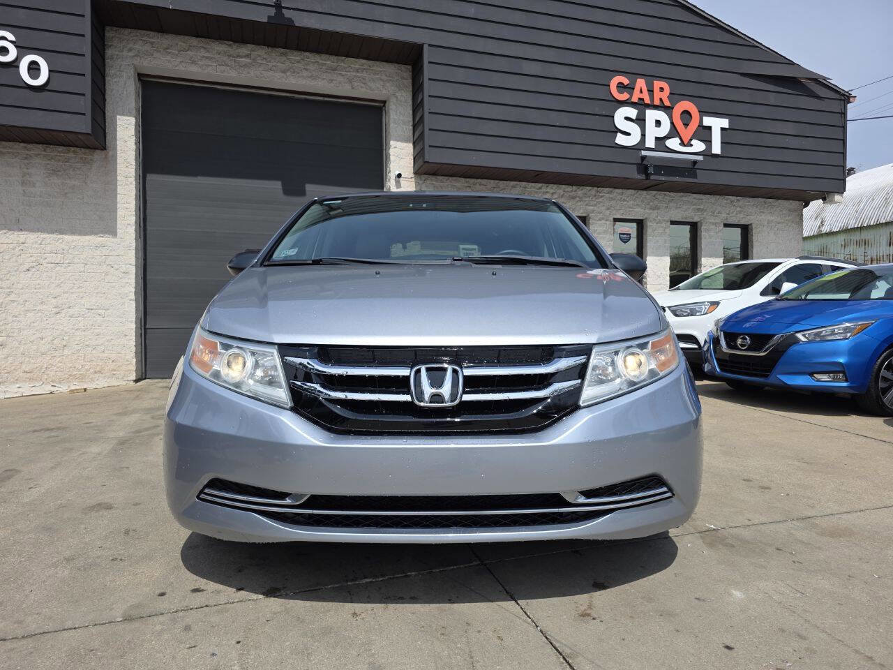 Used 2016 Honda Odyssey LX image 2