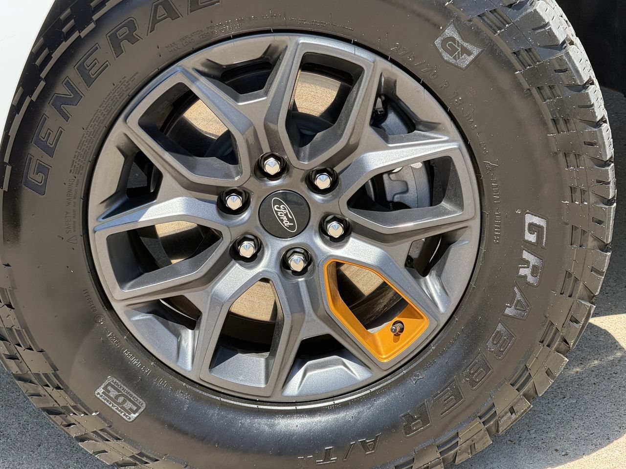 Used 2025 Ford Expedition Tremor AWD/4WD image 8