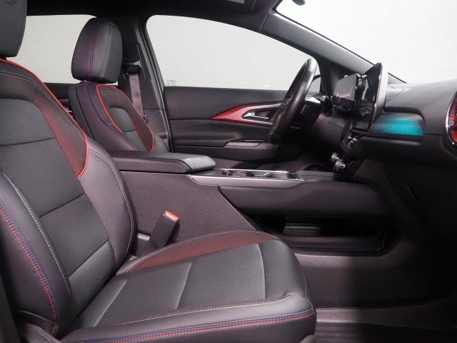 Used 2025 Chevrolet Equinox EV RS FWD image 13