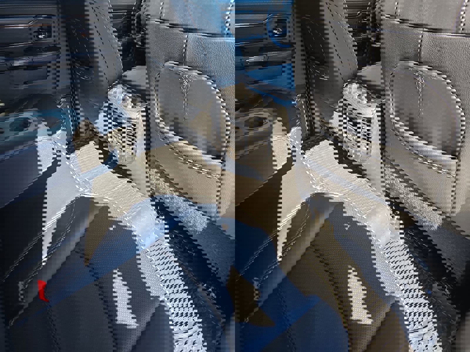 Used 2024 RAM 2500 Limited image 12