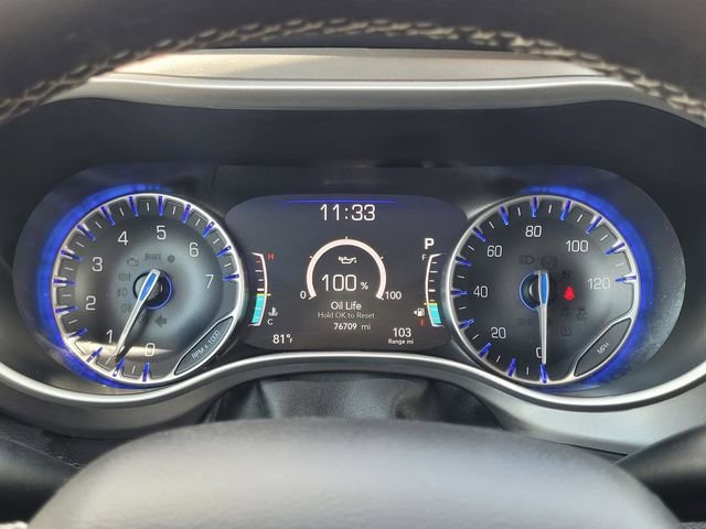 Used 2024 Chrysler Pacifica Touring-L image 22