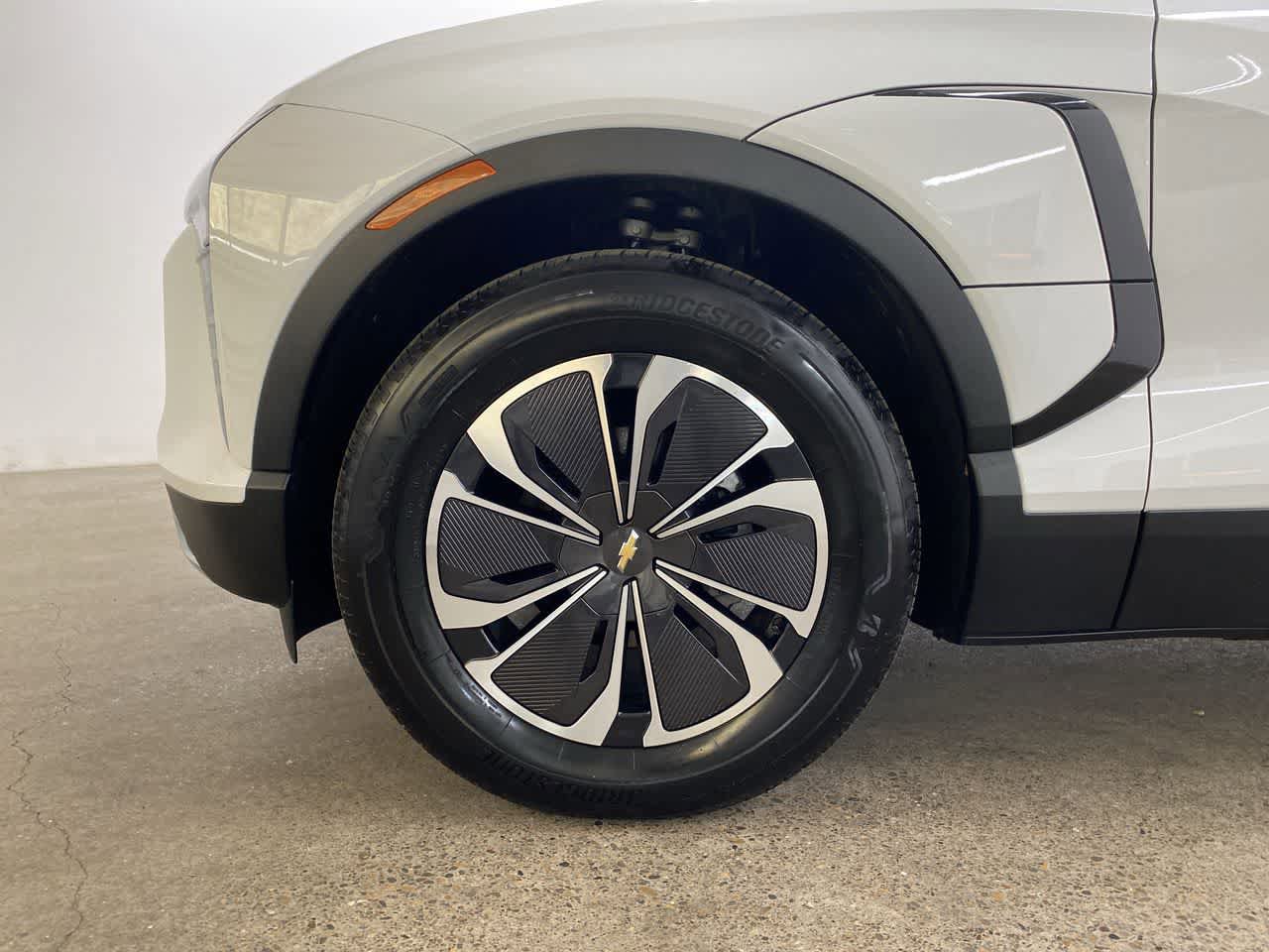 Used 2024 Chevrolet Blazer EV LT AWD/4WD image 11