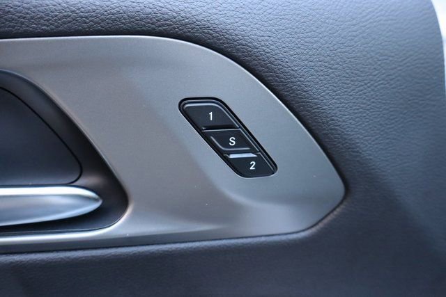 New 2026 Chrysler Pacifica Select image 9