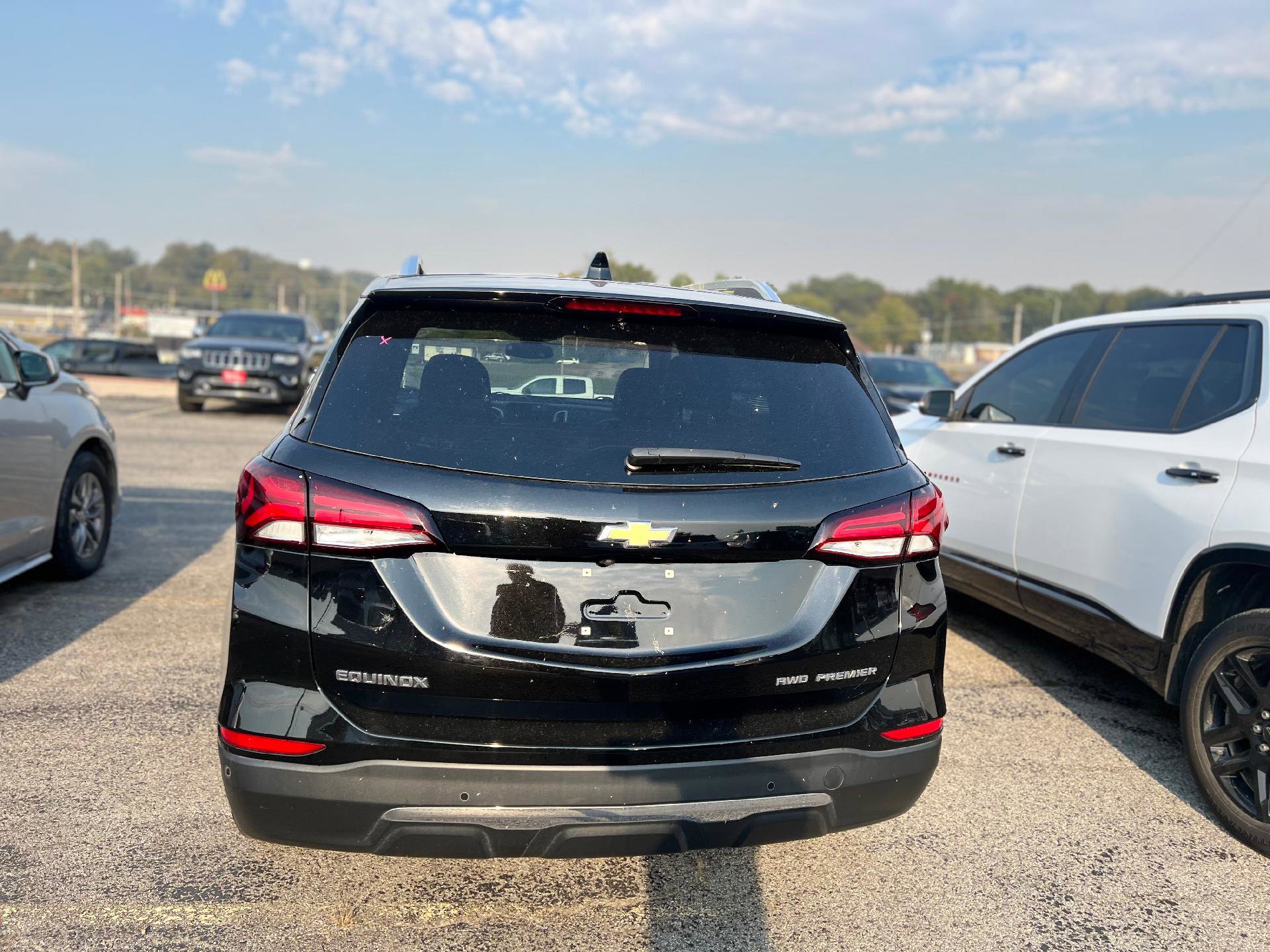 Used 2023 Chevrolet Equinox Premier w/ LPO, Floor Liner Package image 3