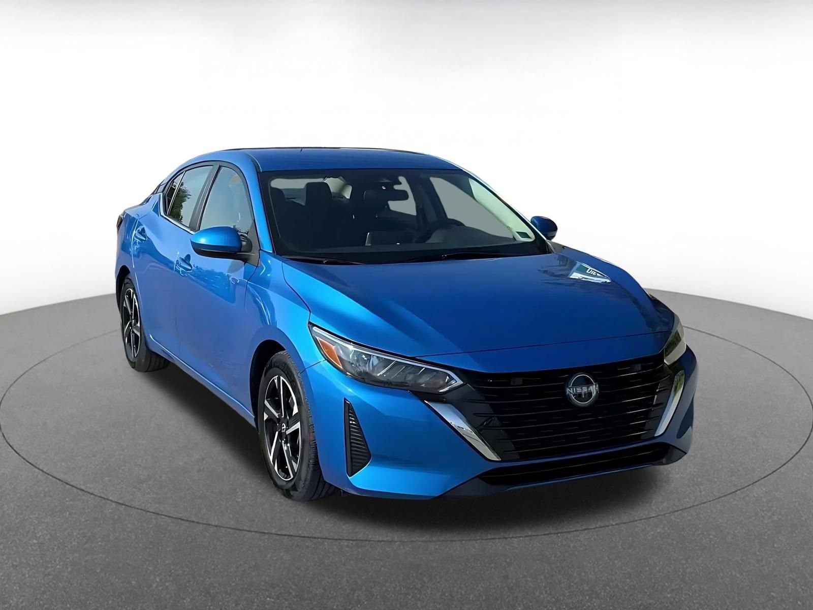 Used 2025 Nissan Sentra SV FWD image 3