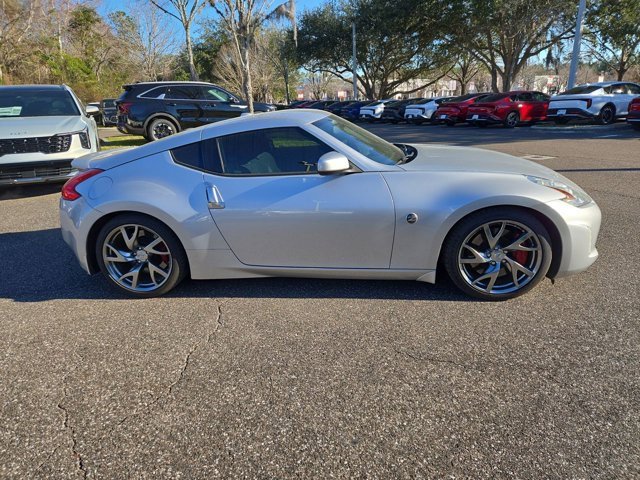 Used 2017 Nissan 370Z w/ Sport Package image 9