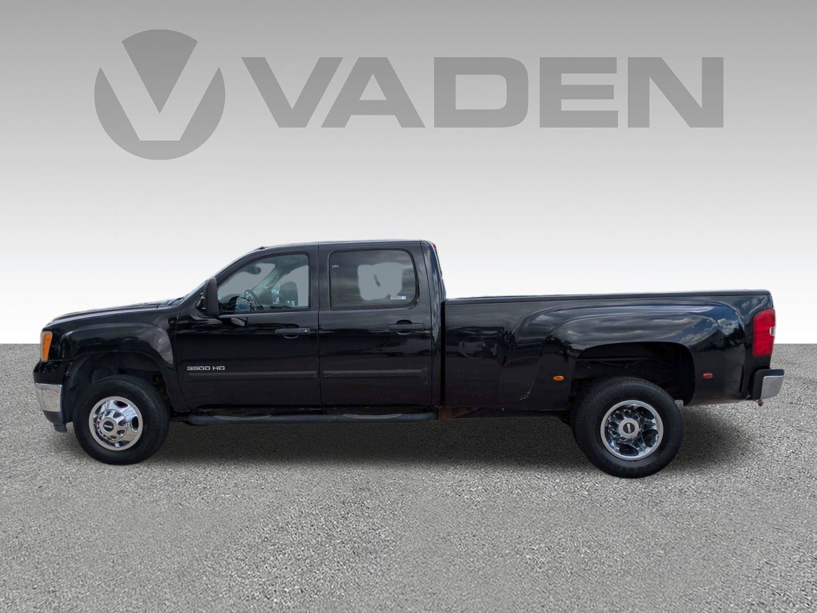 Used 2011 GMC Sierra 3500 SLE w/ SLE Preferred Package RWD image 22