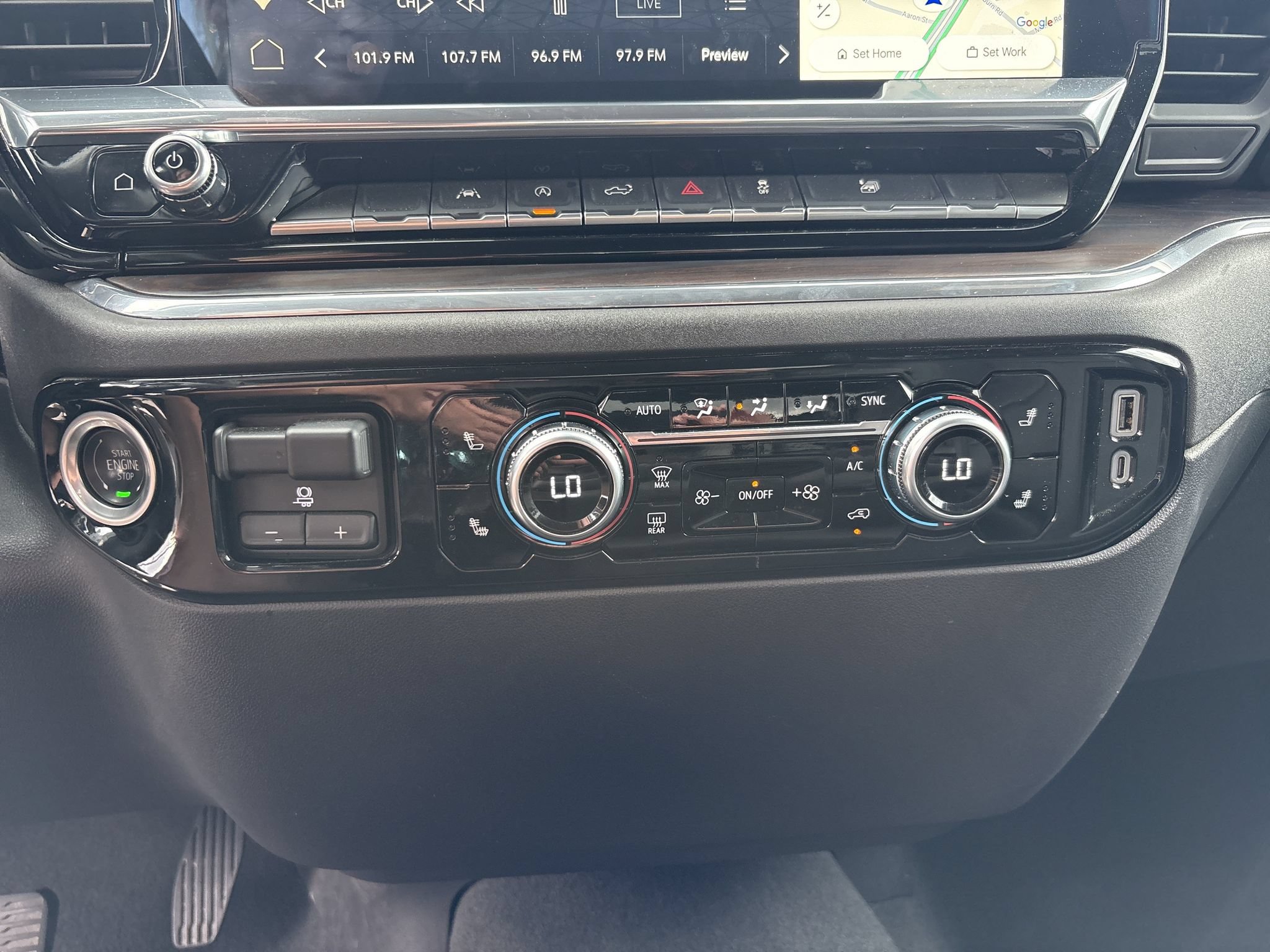 Used 2025 GMC Sierra 1500 SLT RWD image 11
