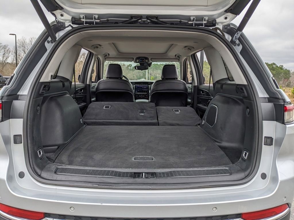 Used 2022 Jeep Grand Cherokee Limited image 43