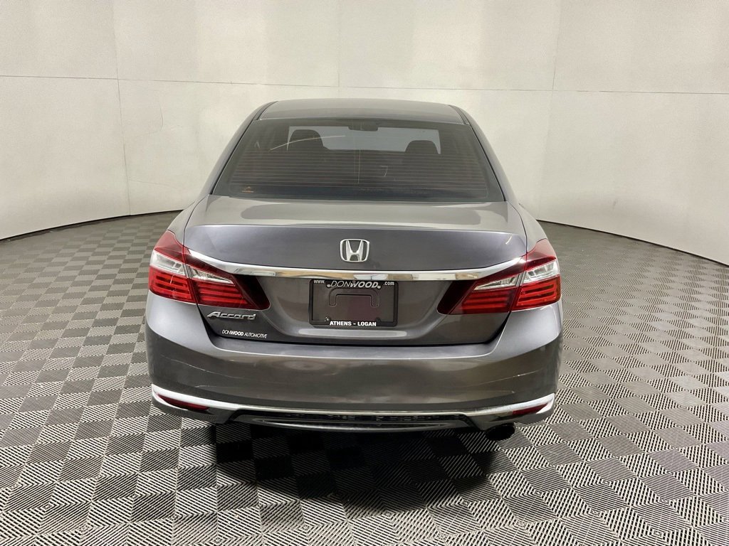 Used 2017 Honda Accord LX image 10
