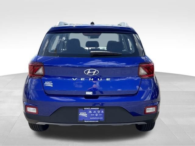 New 2026 Hyundai Venue SEL image 4