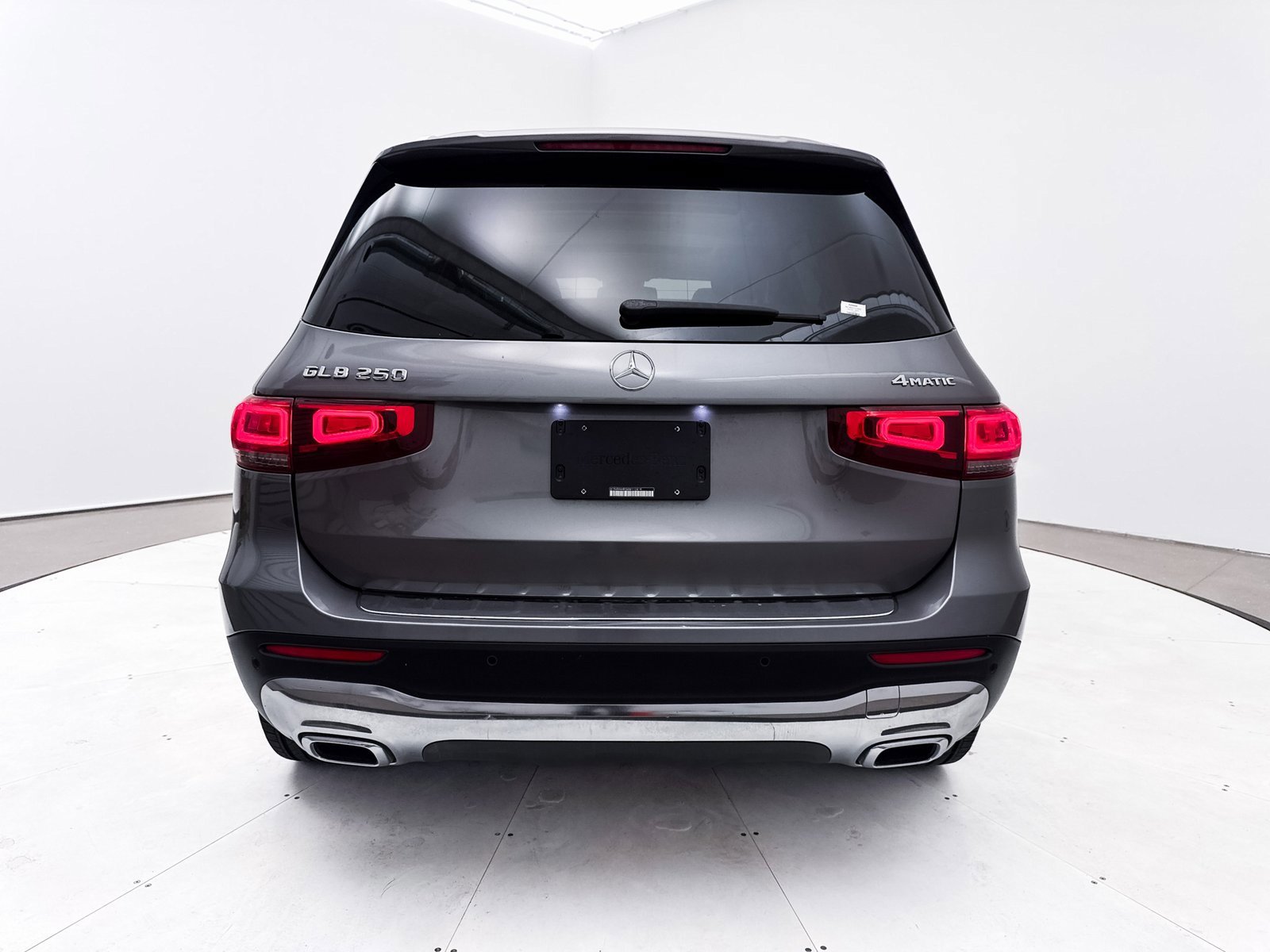 Used 2021 Mercedes-Benz GLB 250 4MATIC image 14