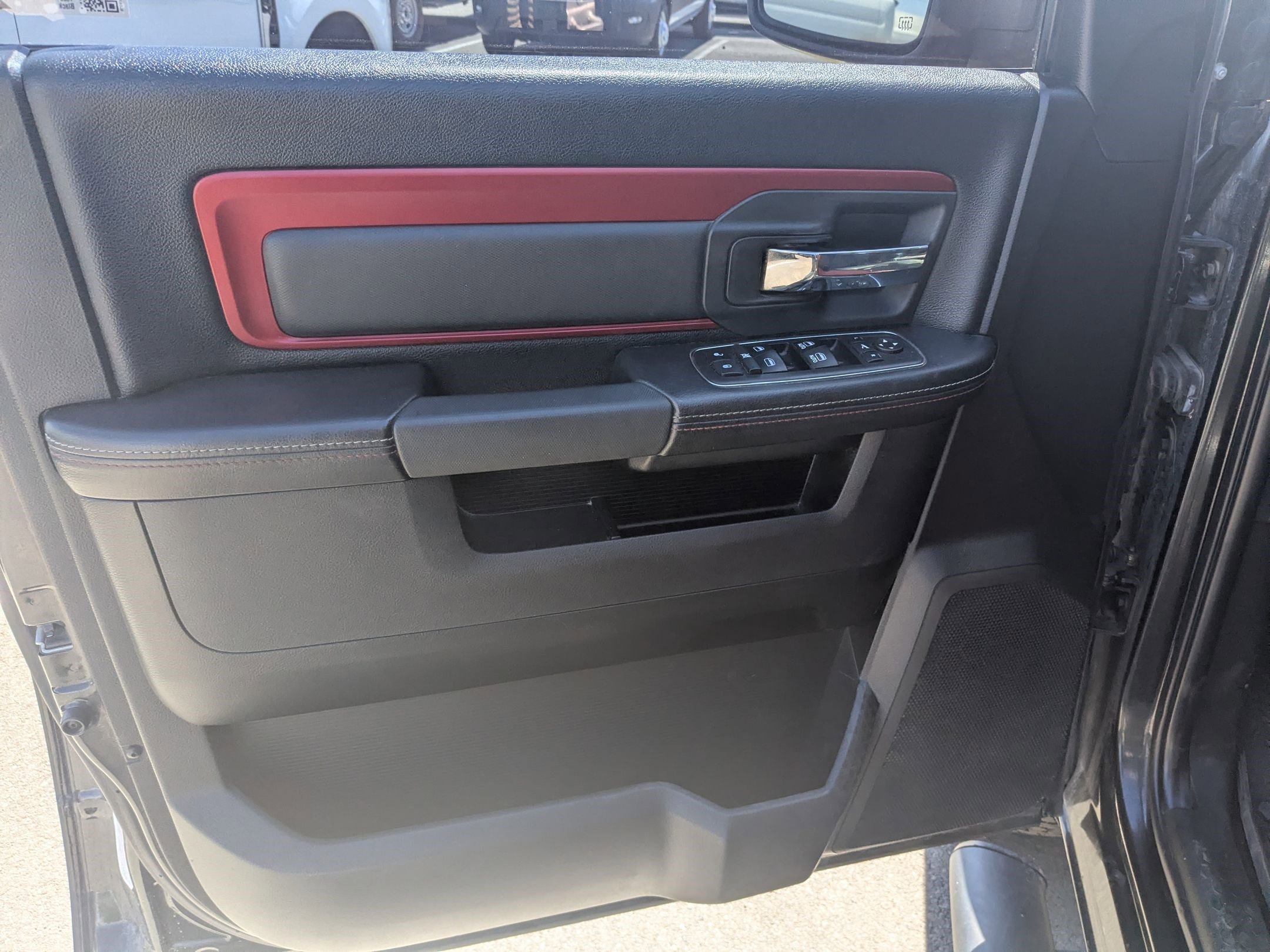 Used 2017 RAM 1500 Rebel w/ Luxury Group image 15