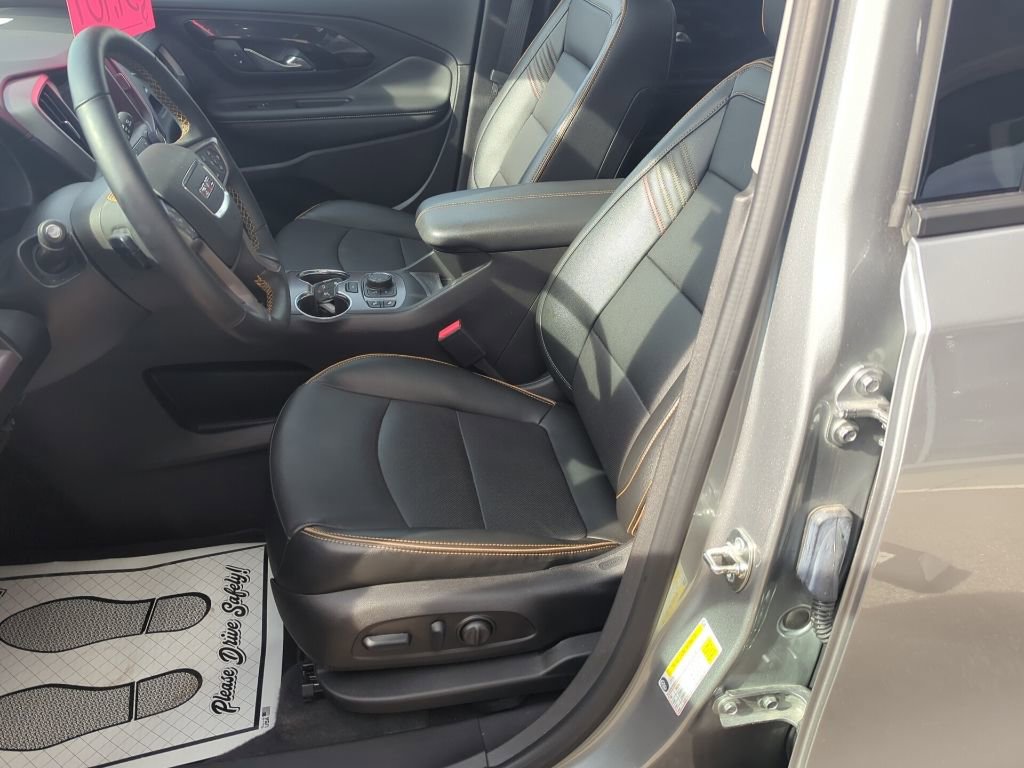 Used 2024 GMC Terrain AT4 w/ Tech Package image 28