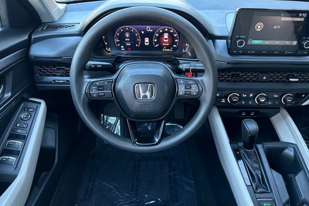 Certified 2025 Honda Accord SE image 12