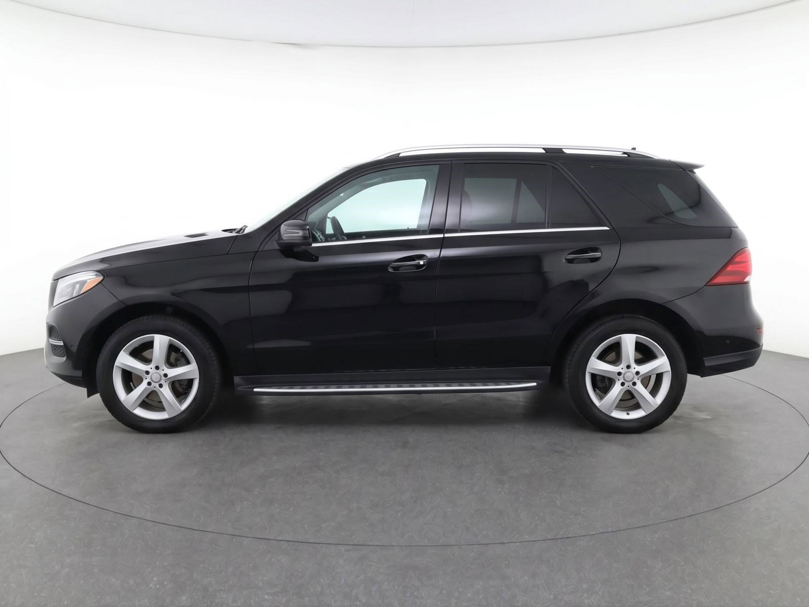 Used 2017 Mercedes-Benz GLE 350 image 4