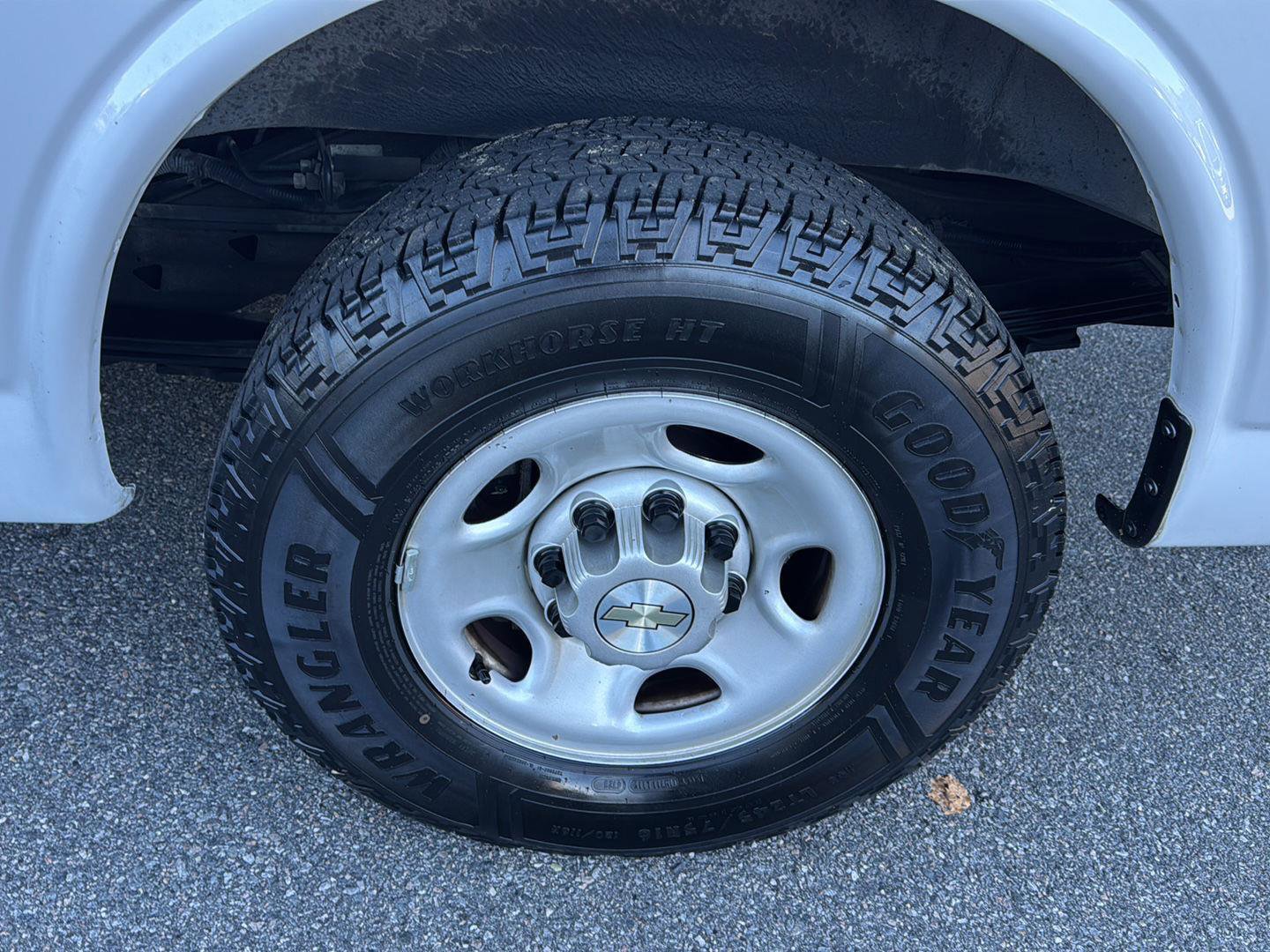 Used 2022 Chevrolet Express 2500 w/ Driver Convenience Package image 22