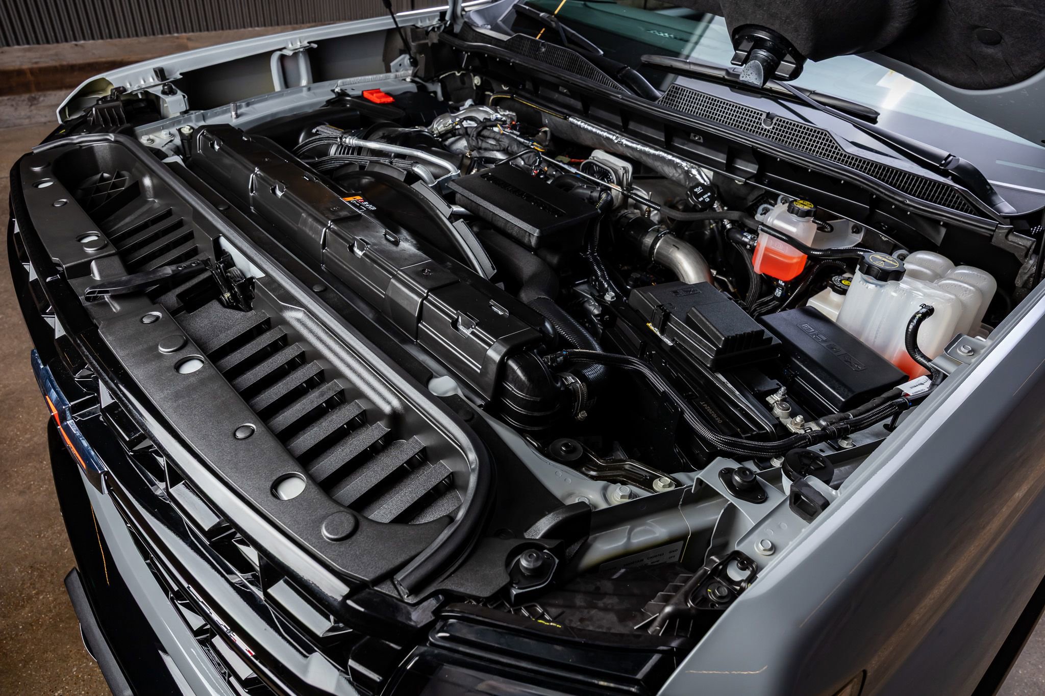 Used 2025 Chevrolet Silverado 2500 ZR2 w/ Technology Package image 40