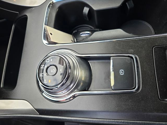 Used 2018 Ford Fusion SE w/ Fusion SE Technology Package image 15