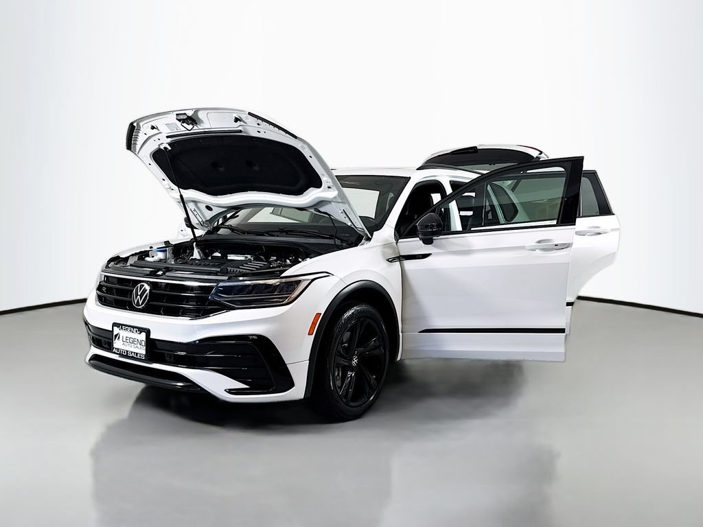 Used 2024 Volkswagen Tiguan SE R-Line FWD image 18