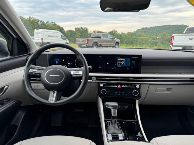 Used 2025 Hyundai Tucson SEL AWD/4WD image 17